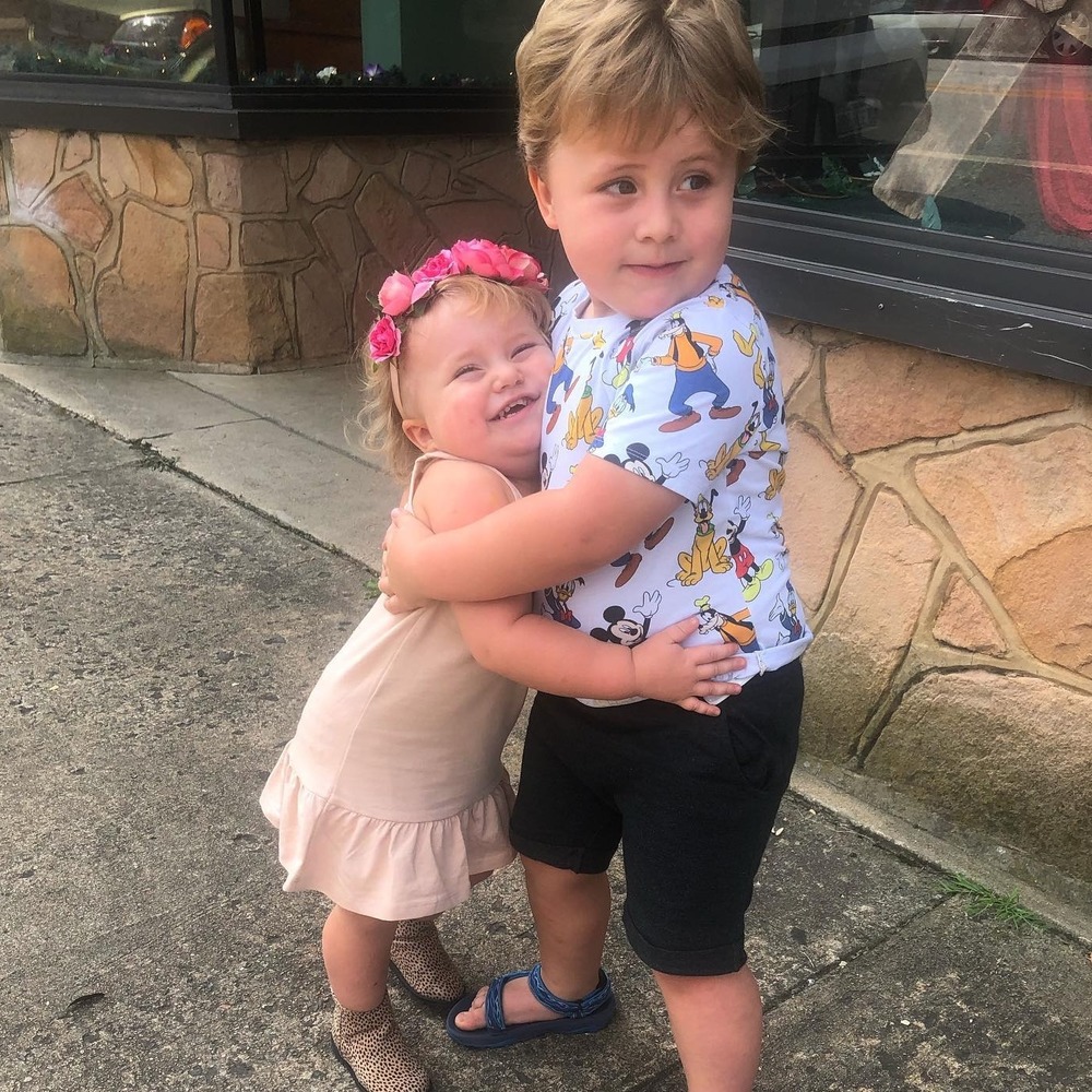 Meet your Posher, Joy